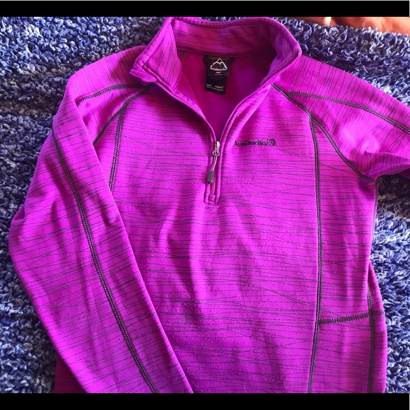 Avalanche magenta zip pull over - Picture 2 of 3